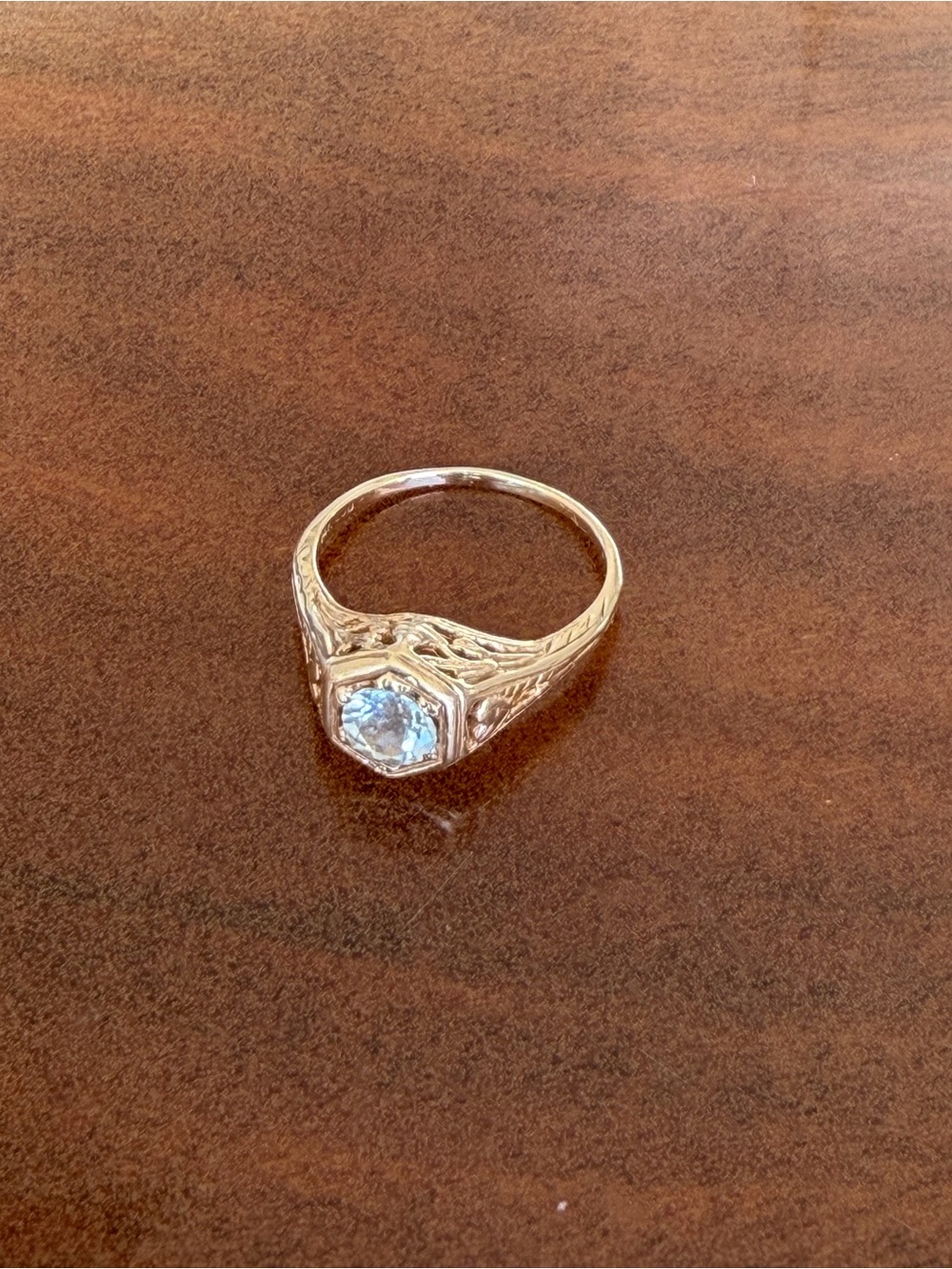 Vintage 14K Yellow Gold Ring with Light Blue Genuine  A quamarine Gemston.